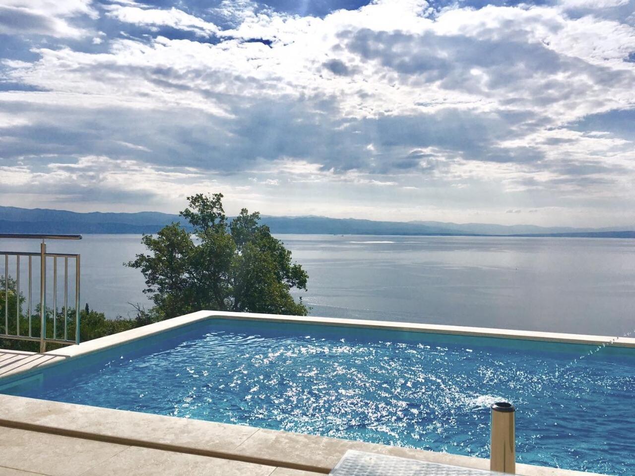 Villa Sabine Apartment Losinj Medveja Exterior foto